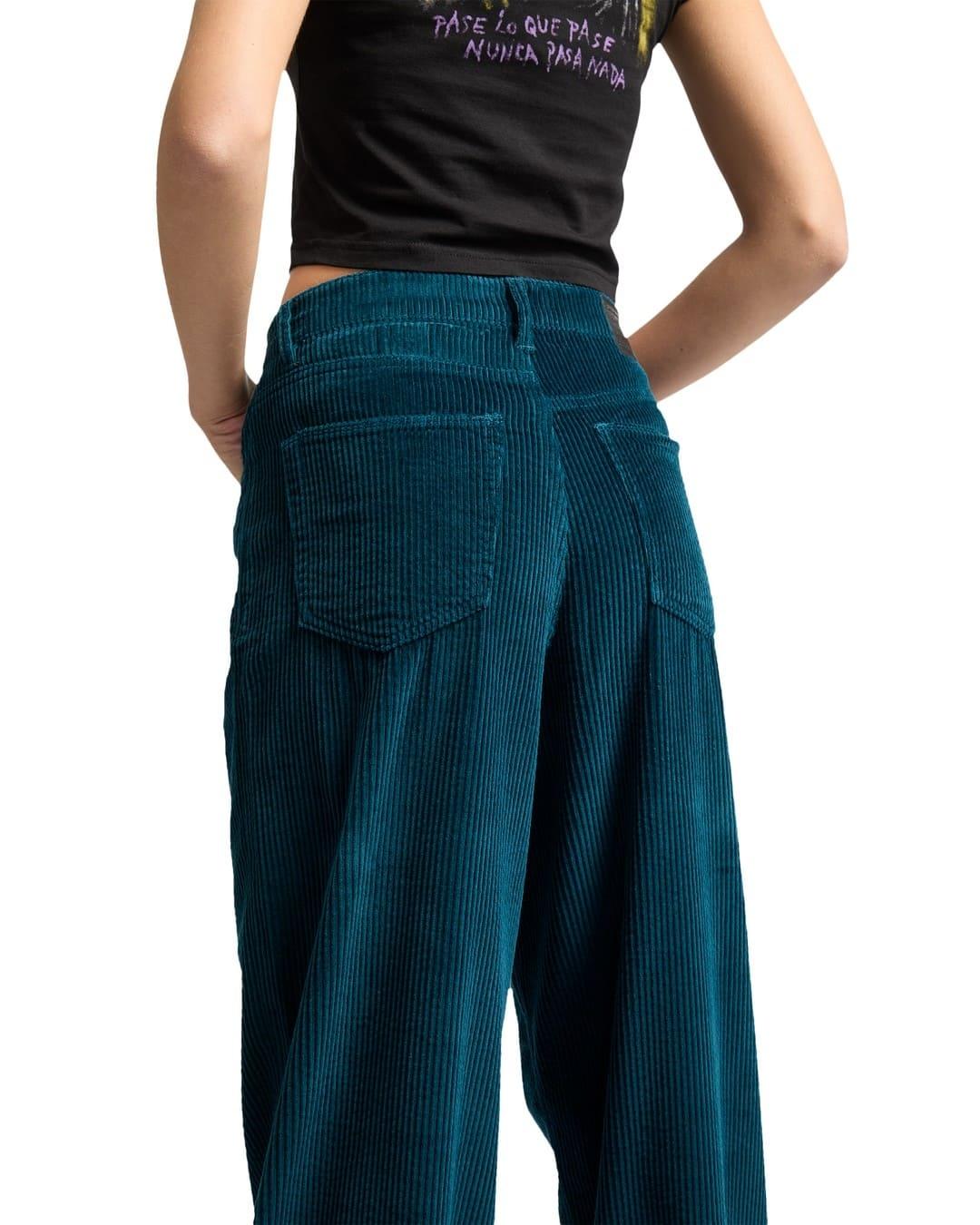 Pantalon Volcom Weellow II Cord Mujer